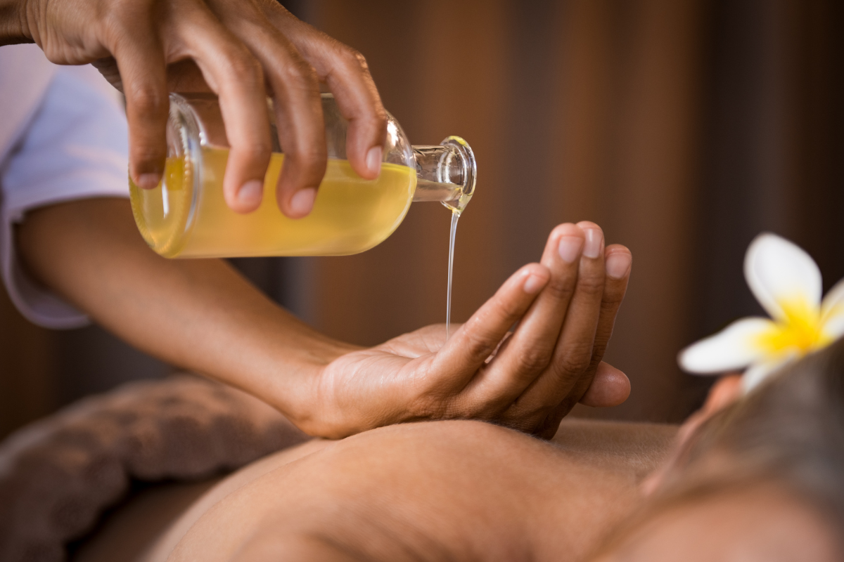 Huiles de massage relaxantes essentielles - lessecretsdenala.fr